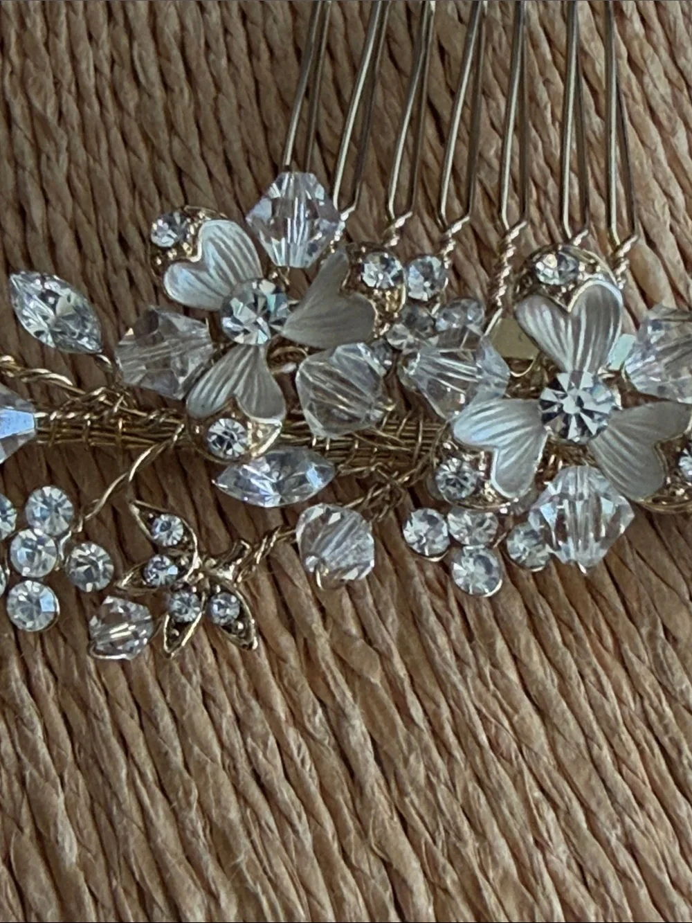 Artisan elegant gold
